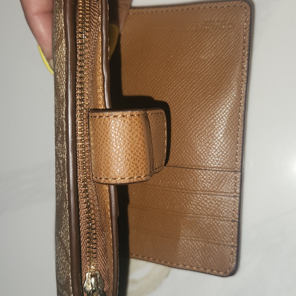 COACH Medium Corner Zip Wallet - Picture 3 of 5